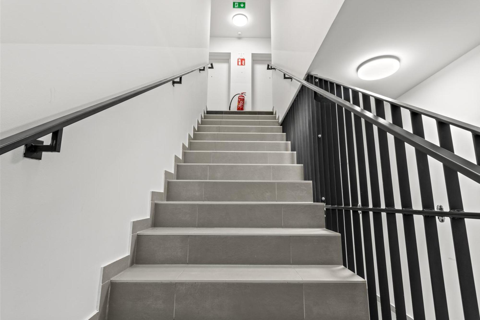 Apartment Near Klinik Floridsdorf - 3 Min To Supermarket And Pharmacy - On-site Parking For 19,90 Eur Wien