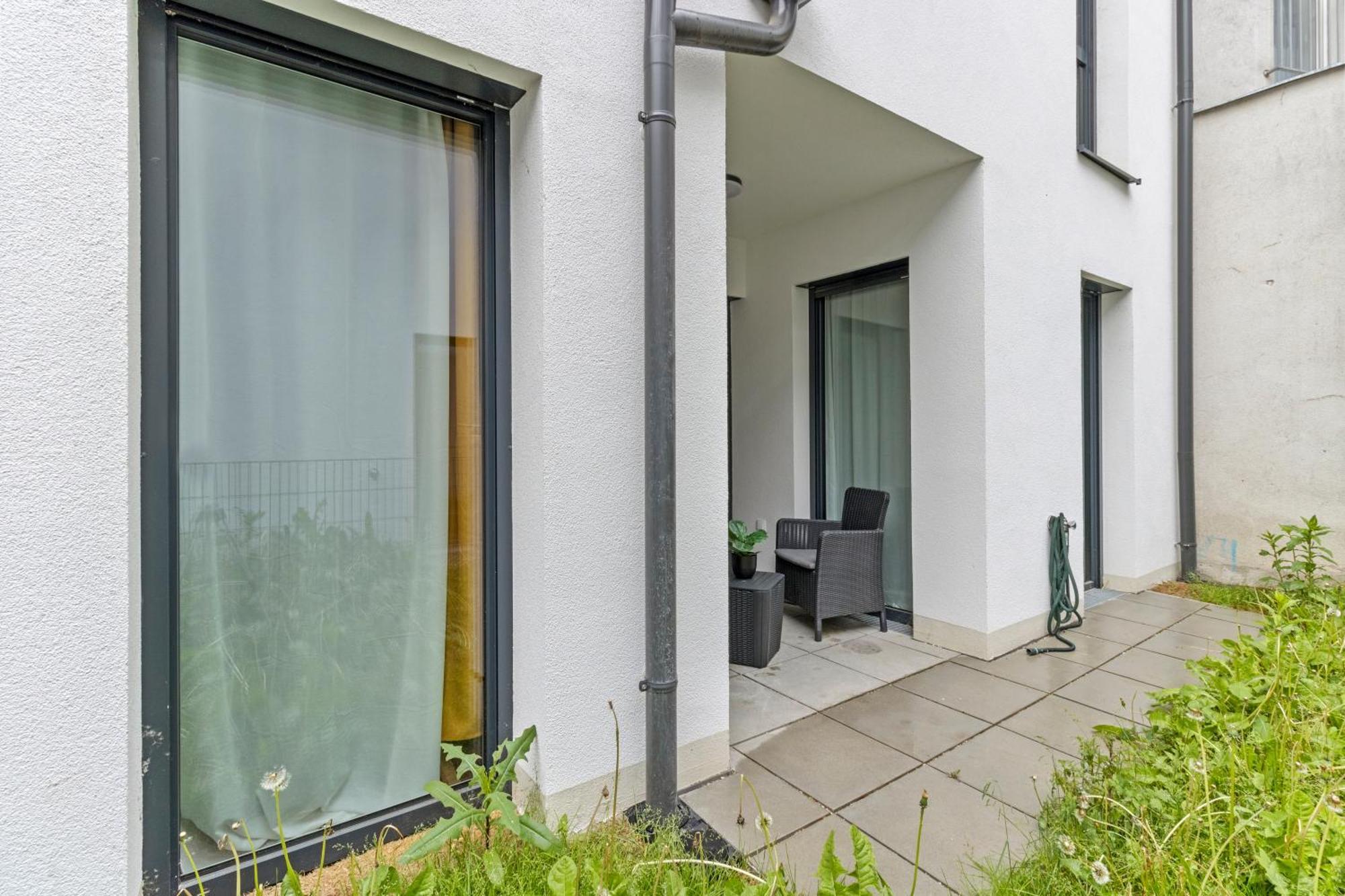 Apartment Near Klinik Floridsdorf - 3 Min To Supermarket And Pharmacy - On-site Parking For 19,90 Eur *